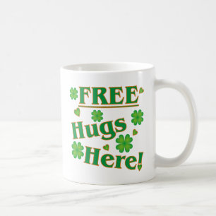 Irish Free Hugs här! Lycklig grönt klöver Kaffemugg