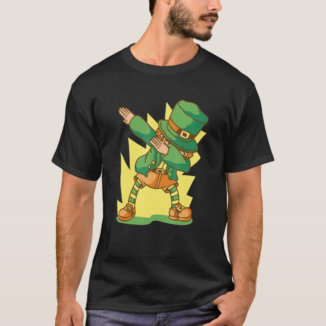 Irish Goblin Dabbing Figurine Ireland 1 T Shirt (Framsida)