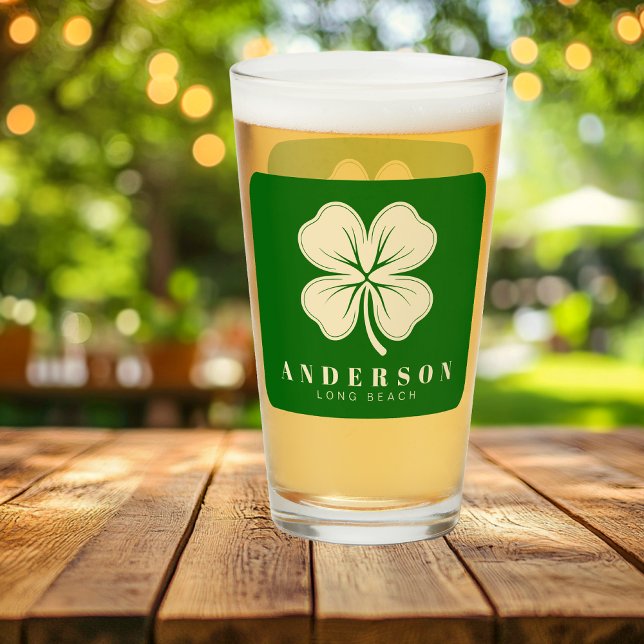 Irish Lucky Fyrklöver med Namn Grönt Pint Glaskopp (Skapare uppladdad)