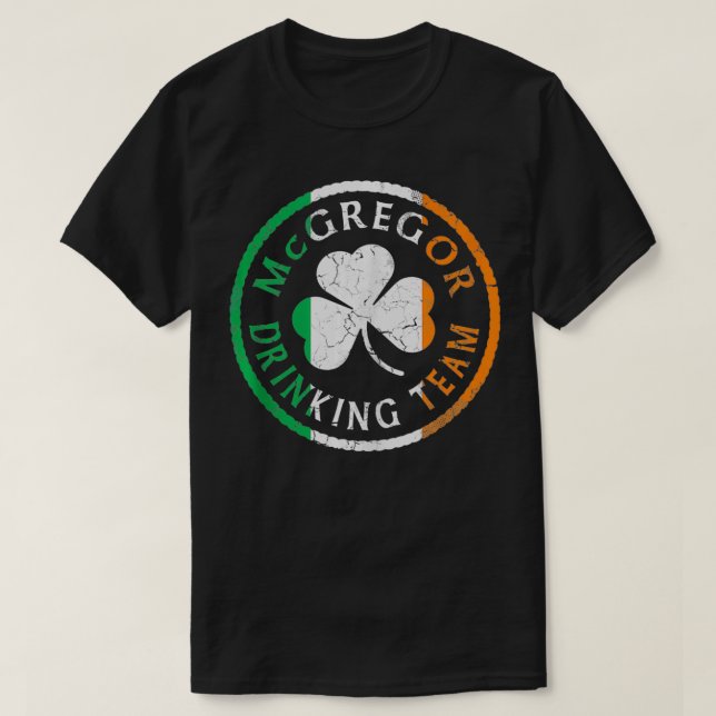 Irish McGregor Drinking Team St Patricks Day Famil T Shirt (Design framsida)