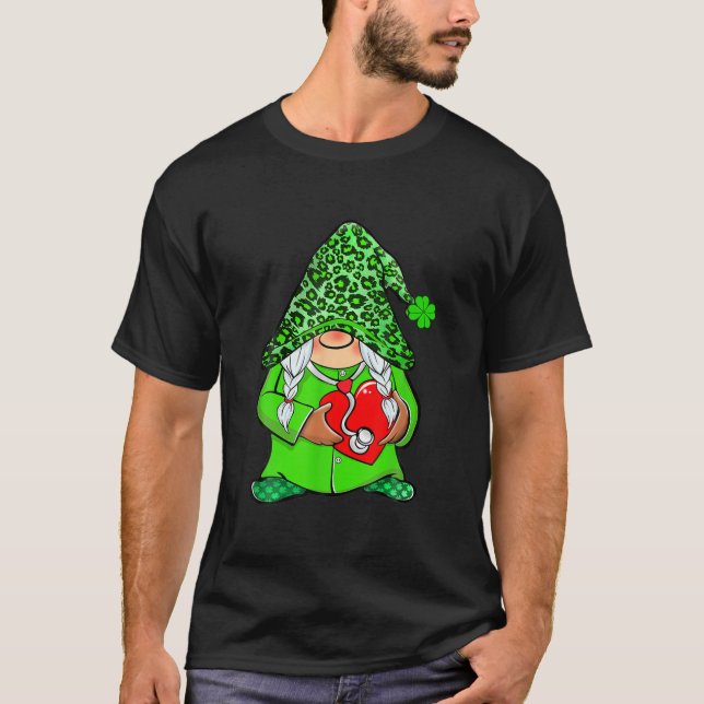 Irish Nurse Gnomes Heart Stethoscope St Patricks M T Shirt (Framsida)