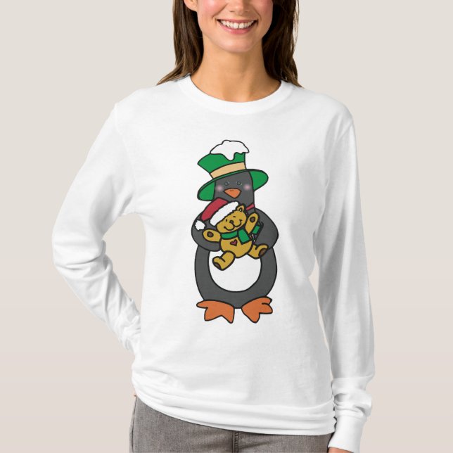 Irish Penguin Holding Christmas Teddy Bear T Shirt (Framsida)