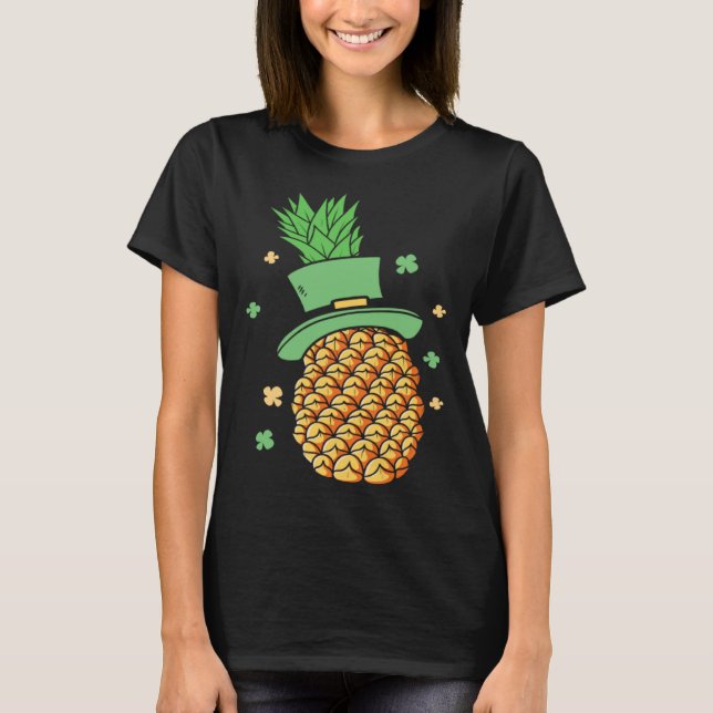 Irish Pineapple St Patrick s Day Ireland T Shirt (Framsida)