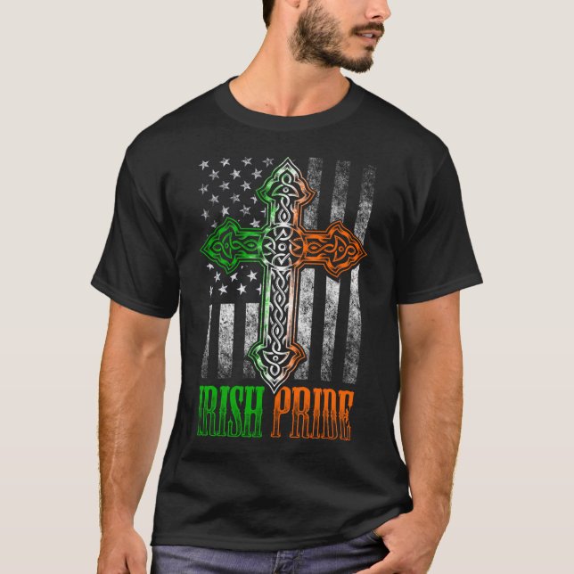 Irish Pride Celtic Kor American Flagga Ireland Gru T Shirt (Framsida)