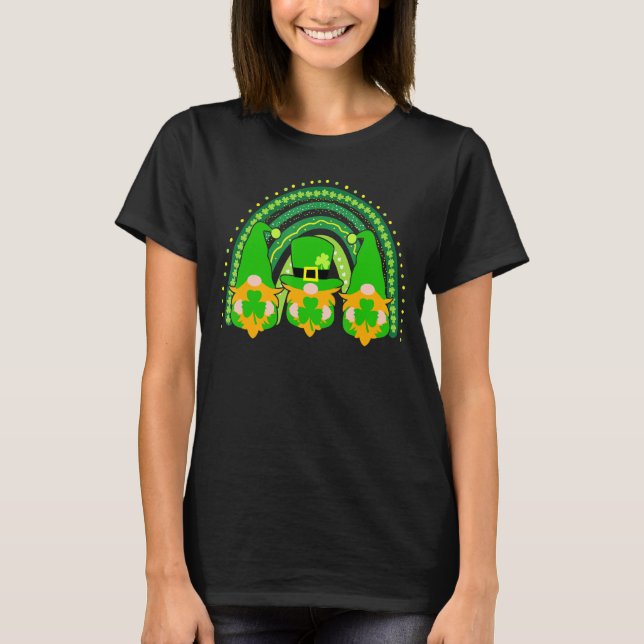 Irish Rainbow Gnome Lycklig St patricks day Funny  T Shirt (Framsida)
