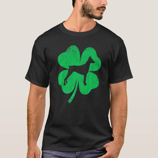 Irish Shamrock Leaf Doberman Dog St Patricks Day T Shirt (Framsida)