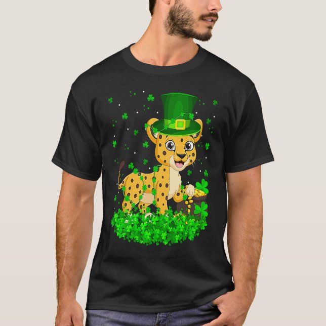 Irish Shamrock Leprechaun Cheetah St Patrick's Day T Shirt (Framsida)