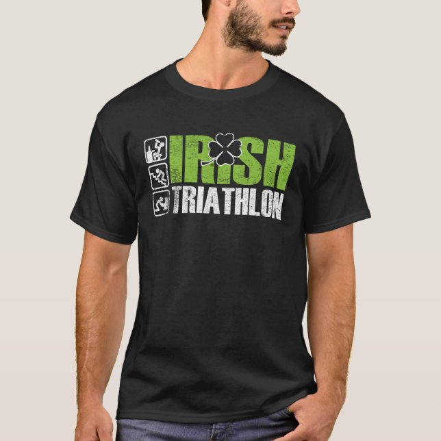 Irish Triathlon Sport Drinking Lycklig St Patrick  T Shirt (Framsida)