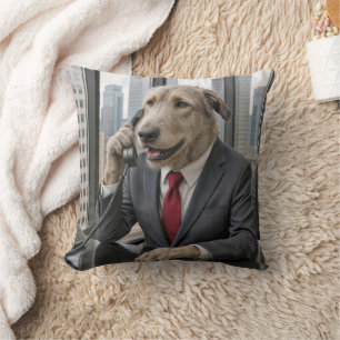 Irish Wolfhound Businessman på ett kontor Kudde