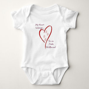 Irish Wolfhound Heart Tillhör T-shirt
