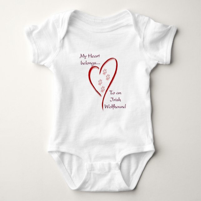 Irish Wolfhound Heart Tillhör T-shirt (Framsida)