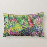 Iristrädgården på Giverny vid Claude Monet Lumbarkudde<br><div class="desc">Iristrädgården på Giverny vid Claude Monet. 
Behaga besök mitt lager för mer intressant design och mer prima => zazzle.com/iwheels* för färg</div>