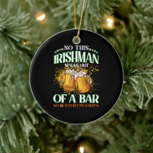 irländare dricker öl St. Patrick's Day Julgransprydnad Keramik