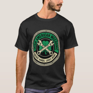 Irländsk-amerikansk mekaniker smörjar händer lyckl t shirt