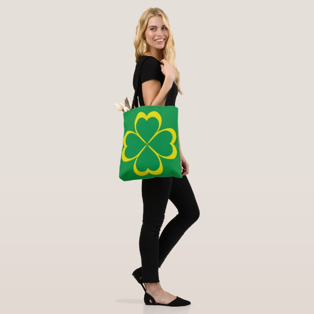 Irländsk Shamrock-kors för Saint Patrick's Day Tygkasse (På modell)