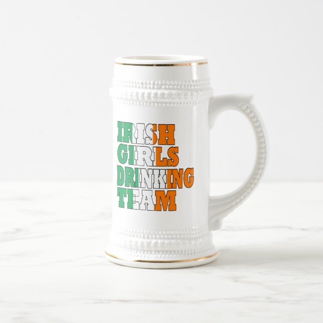 Irländska flickor som dricker lag sejdel (Höger)