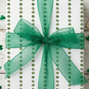 Irländska gröna Shamrock-ränder Presentpapper