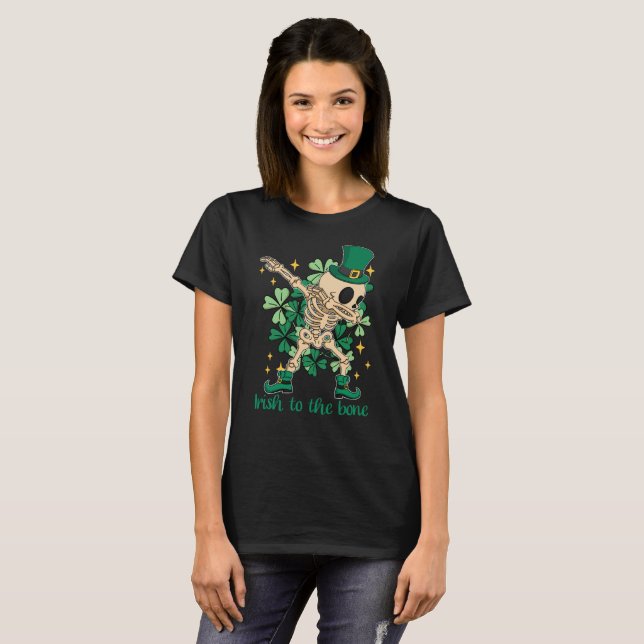 Irländska till benvävnadens leprechaun-hatt dabban t shirt (Hel framsida)