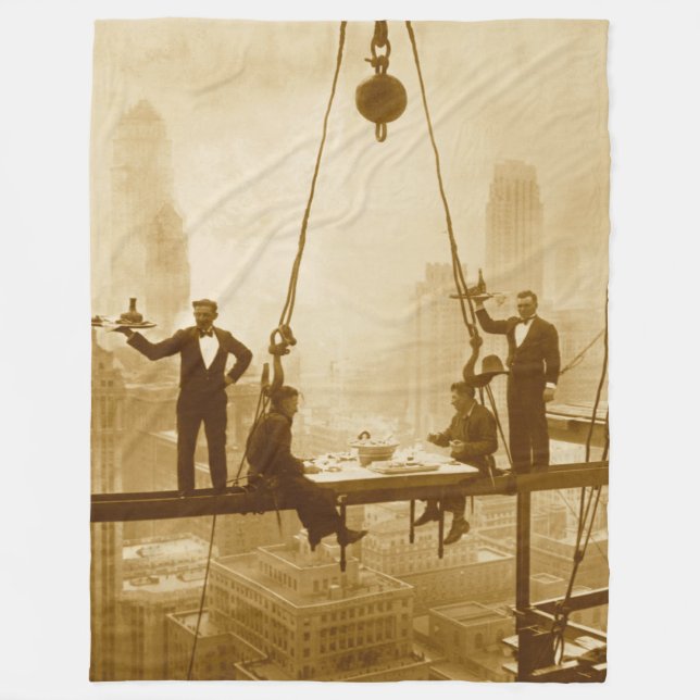 Ironworkers Lunch at the 32 Golv Fleecefilt (Framsidan)