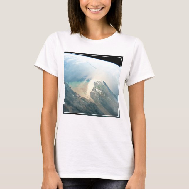 Irrawaddy River Delta in Burma (Myanmar). T Shirt (Framsida)
