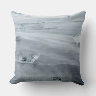 Is och vatten på en strand, Island Kudde