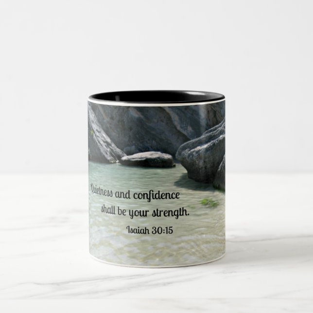 Isaiah 30:15 Tystnad och självförtroende ska.... Två-Tonad Mugg (Center)