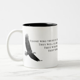 Isaiah 40:31 Black and White Eagle Soaring Två-Tonad Mugg