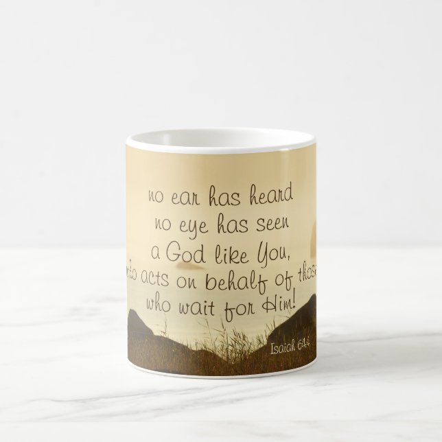 Isaiah 64:4 Bible Verse Beval Ocean Shorline Kaffemugg (Center)