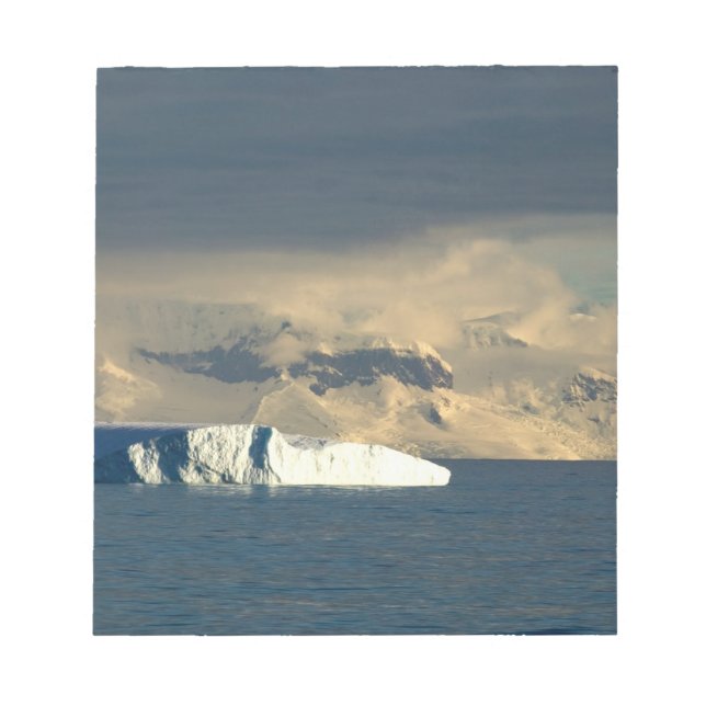 Isberg i början av Drake Passage strax Anteckningsblock (Framsida)