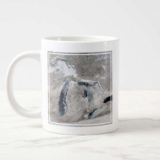 Iset på Underbara Sjöar, Förenade Stater. Jumbo Mugg (Vänster)