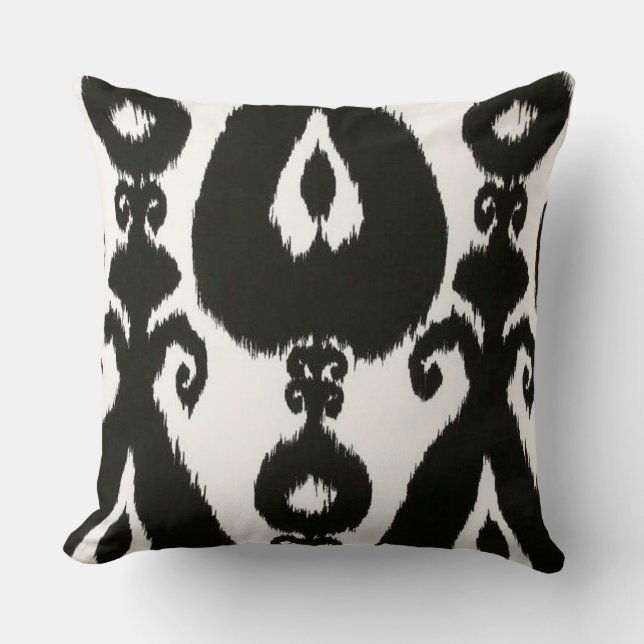 Iskander Ikat Pillow Kudde (Framsida)