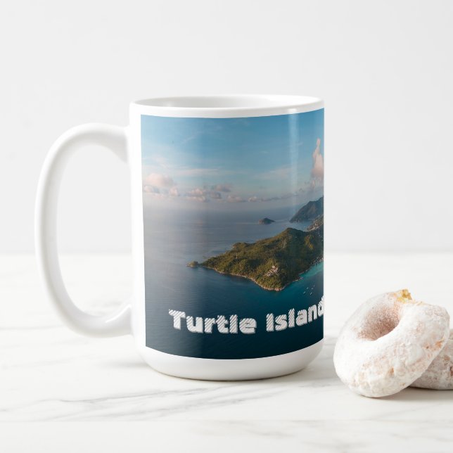 Island Horizons – Sunset over Turtle Island Mug Kaffemugg (Med munk)