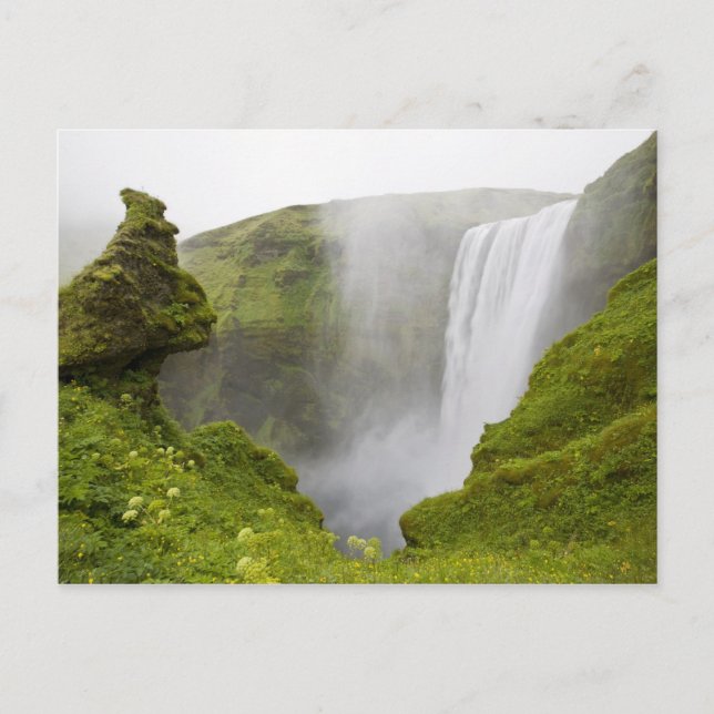 Island. Skogarfoss vattenfall störtar över en Vykort (Framsida)