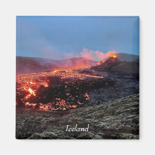 Island volcano - magnet