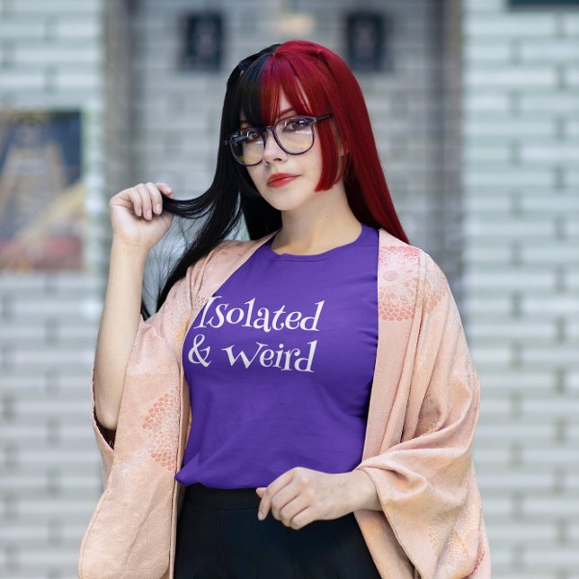 Isolerad och Konstig T Shirt (Skapare uppladdad)