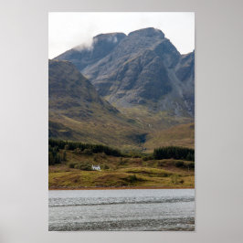 Isolerat hus på Isle of Skye i Skottland Poster