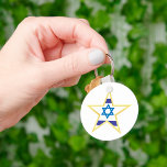 Israel Guld Star Nyckelring<br><div class="desc">Israels stjärna i blått och gult. Den här designen ser ut att vara effektiv i den här nyckelkedjan</div>