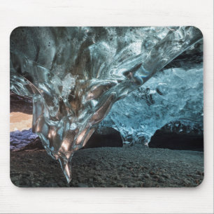 Isstalaktit i en isgrotta musmatta