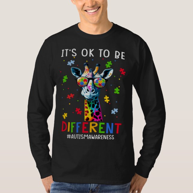 It s Ok To Be Different Autism Awareness Giraffe T Shirt (Framsida)