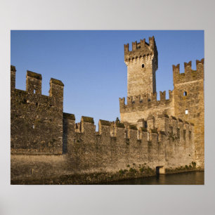 Italien, Brescia-provinsen, Sirmione. Castello Poster