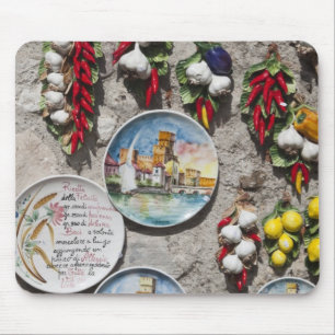 Italien, Brescia-provinsen, Sirmione. Souvenirer. Musmatta