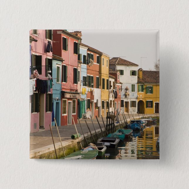 Italien, Burano. Färgglada hus längs en Knapp (Framsida)