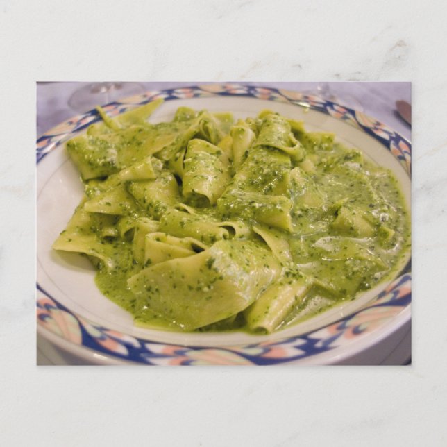 Italien, Camogli. Plattor av pasta med pesto Vykort (Framsida)