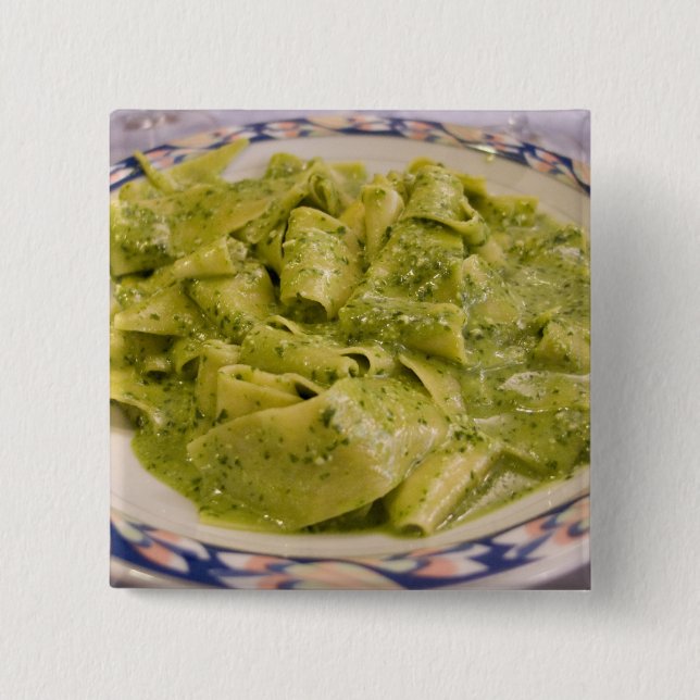 Italien, Camogli. Tallrik pasta med pesto Knapp (Framsida)