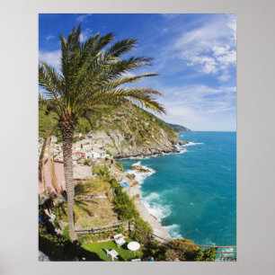 Italien, Cinque Terre, Vernazza, Kuperad stad Poster