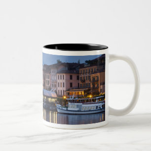 Italien, Como län, Bellagio. Stadsvy, Två-Tonad Mugg