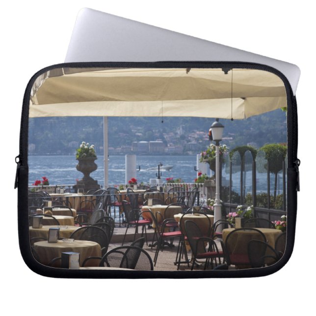 Italien, Como provins, Bellagio. Strandsidokafé. Laptop Fodral (Framsidan)