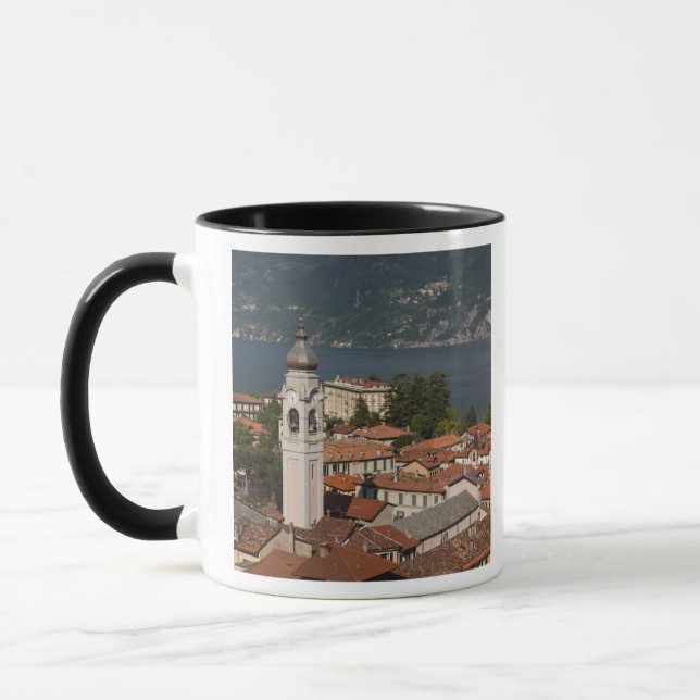 Italien, Como provins, Menaggio. Stadsvy och 2 Mugg (Vänster)