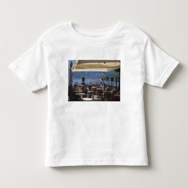 Italien, Como-provinsen, Bellagio. Lakeside cafe. T Shirt (Framsida)