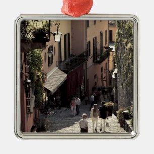 Italien, Como-provinsen, Bellagio. Salita 2 Julgransprydnad Metall